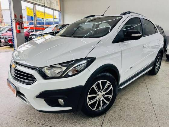 CHEVROLET ONIX 1.4 MPFI ACTIV 8V FLEX 4P AUTOMÁTICO